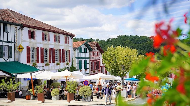 CRÉATION CÉRAMIQUE - La Bastide-Clairence véritable capitale de ce savoir-faire